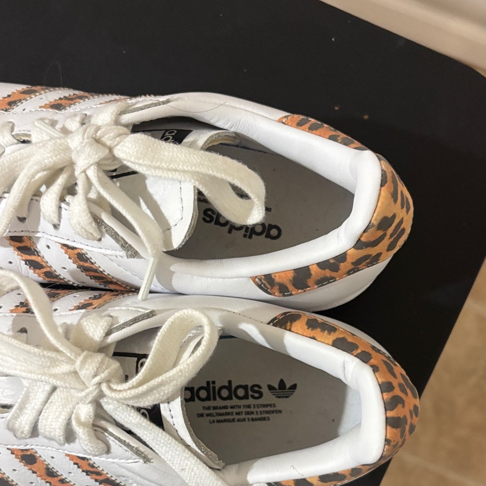 Adidas White and Cheetah Patterned Sneakers Size US 6 - Picture 4 of 10